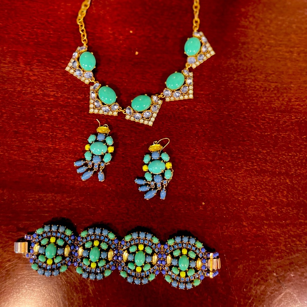 Stella & Dot bracelet, earrings and necklace